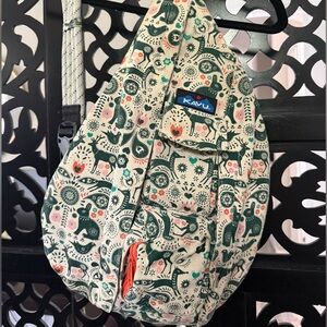 KAVU Folklore Floral Pattern Cozy Critters OG Sling Bag
